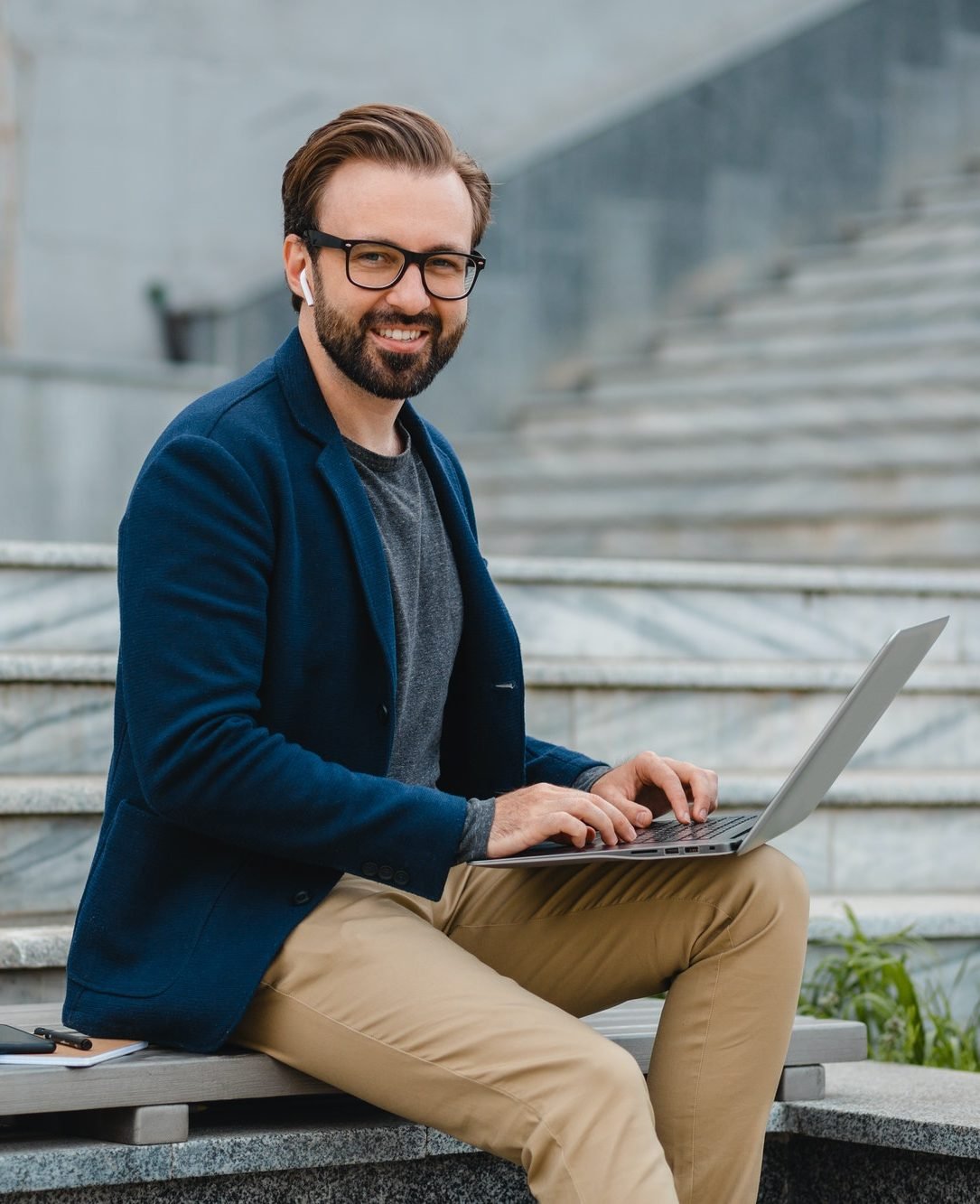 handsome-busy-bearded-man-working-in-park-e1636358177683.jpg